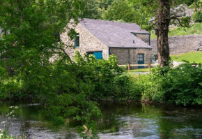 Kingfisher Cottage Upperdale Peak District